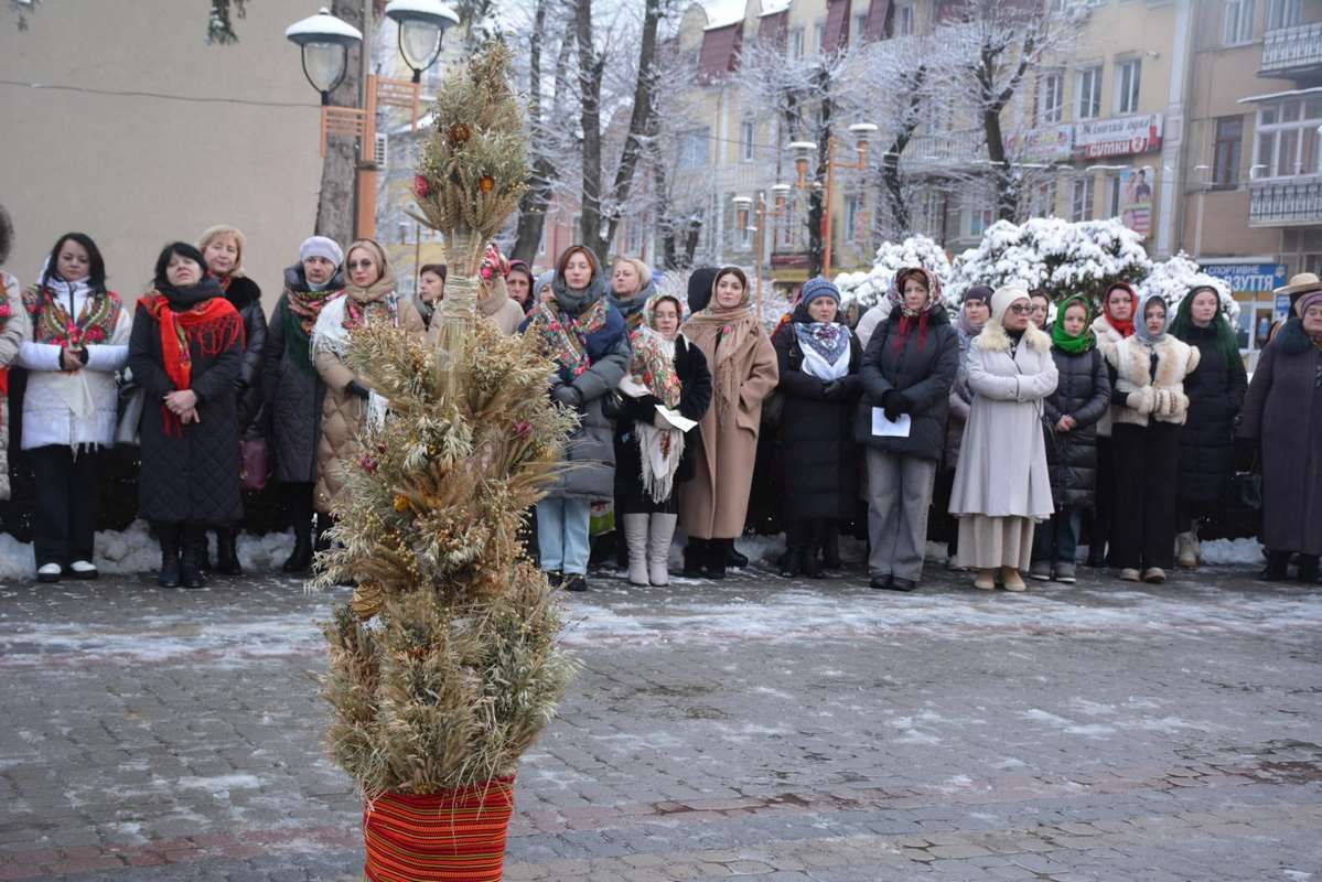 Коляда для Ангелів: у Надвірній пройшов особливий захід 10