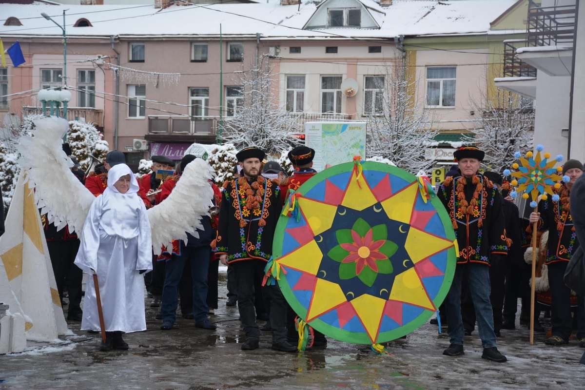 Коляда для Ангелів: у Надвірній пройшов особливий захід 7