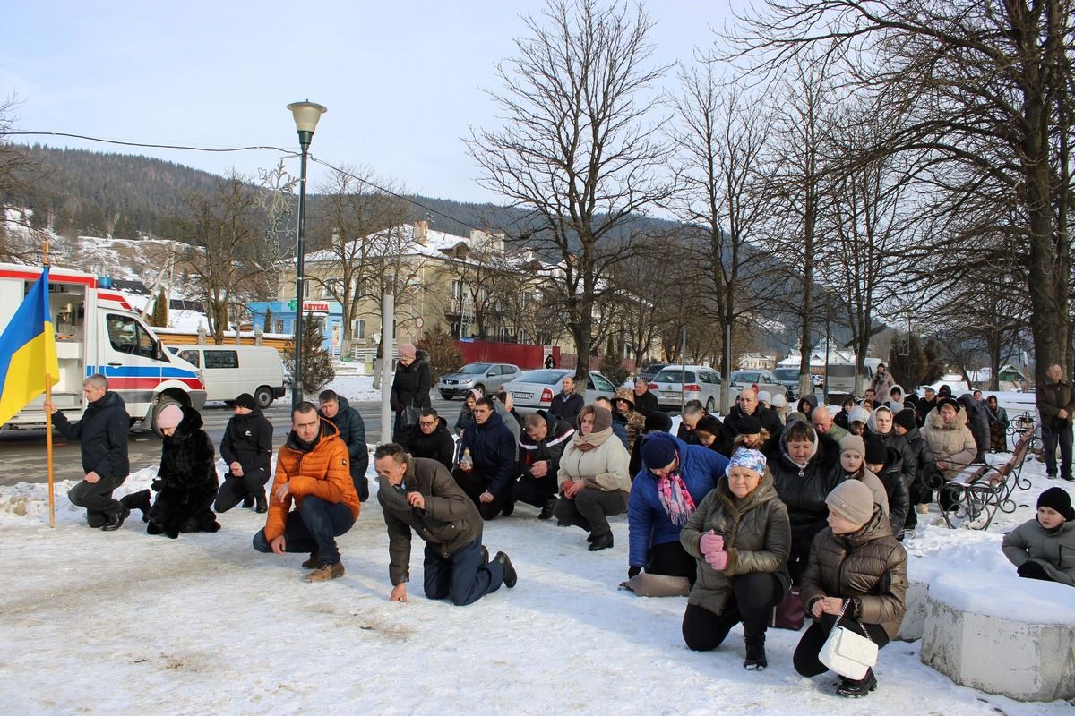 У Верховині віддали данину шани полеглому воїну Сергію Гаврищуку 7