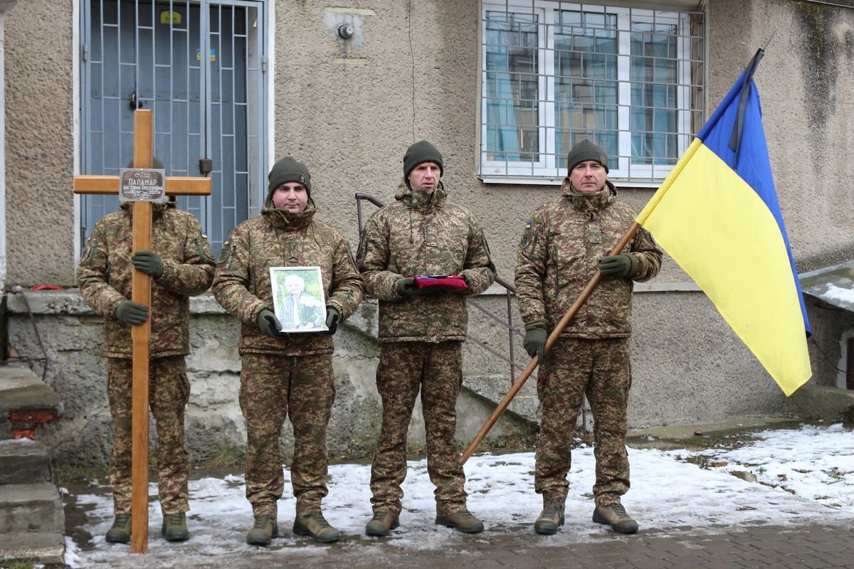 У Коломиї провели в останню дорогу зв'язкову УПА Ангелину Паламар 2