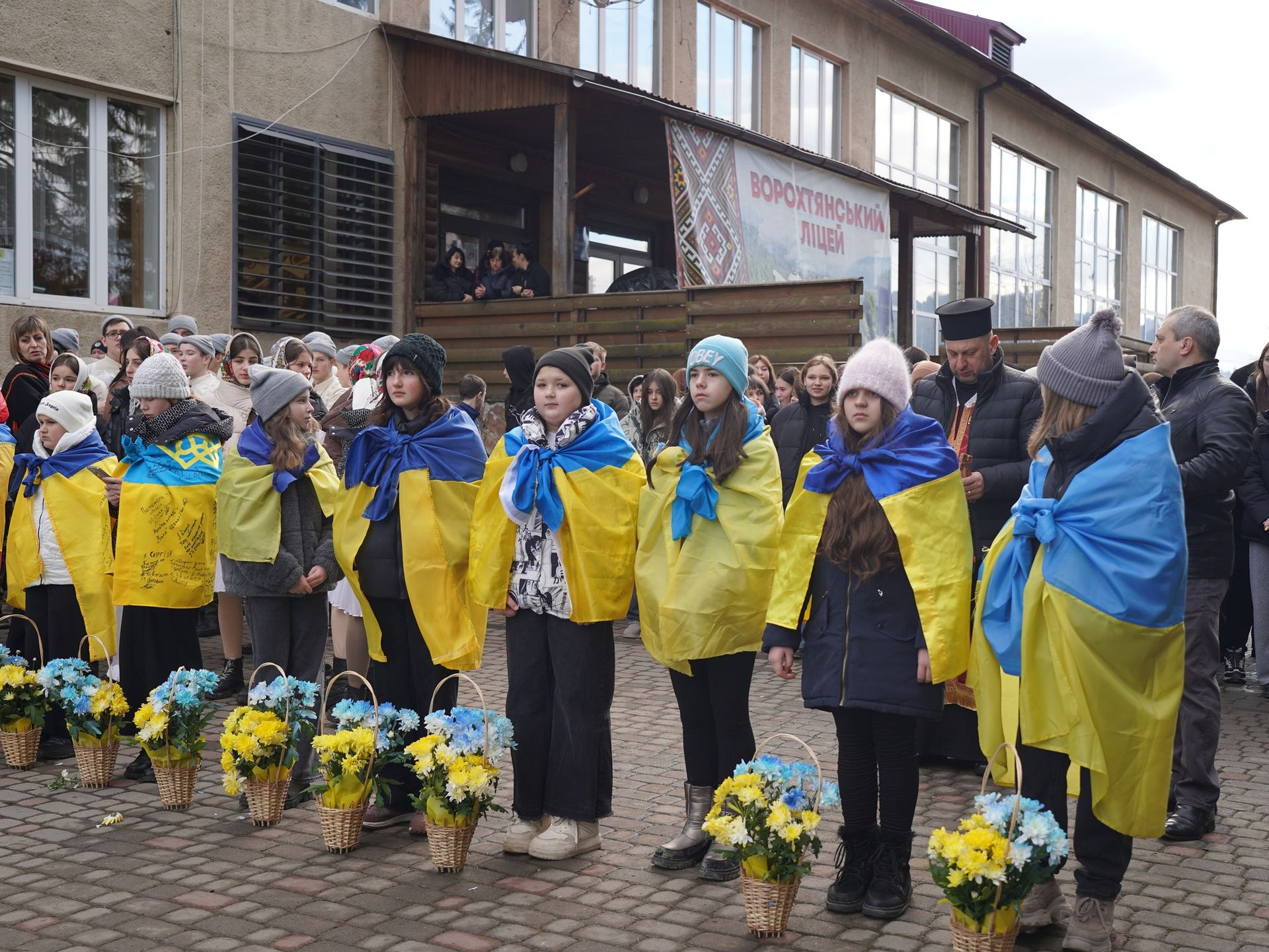 У Ворохті відкрили меморіальні таблиці полеглим Героям 1