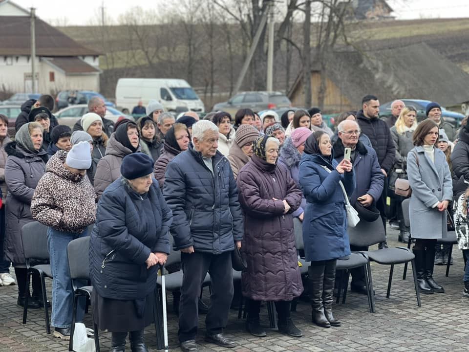 Пам'ять про чотирьох Героїв з Голоскова увічнили у меморіальних дошках 8