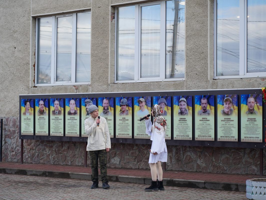 У Ворохті відкрили меморіальні таблиці полеглим Героям 4