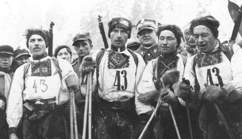 Гуцульська команда лещетарів під час змагань, 1935 рік