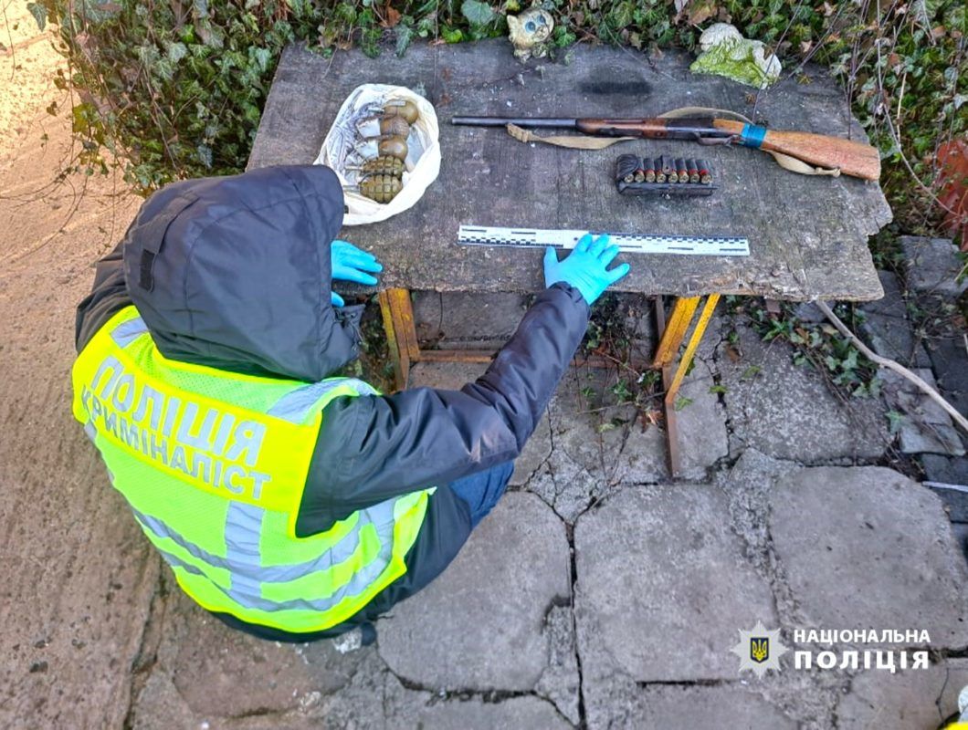 У мешканця Коломийщини виявили незаконний арсенал зброї та боєприпасів 1