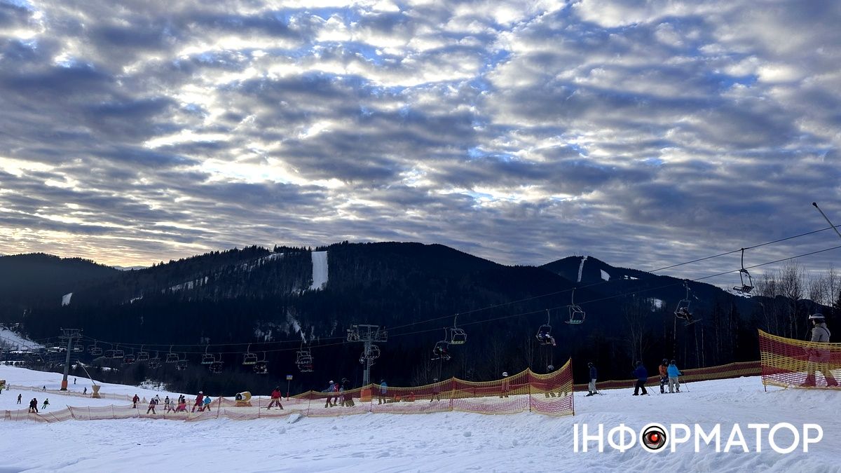 Казкові пейзажі та лижний драйв: фоторепортаж із святкового Буковелю 9