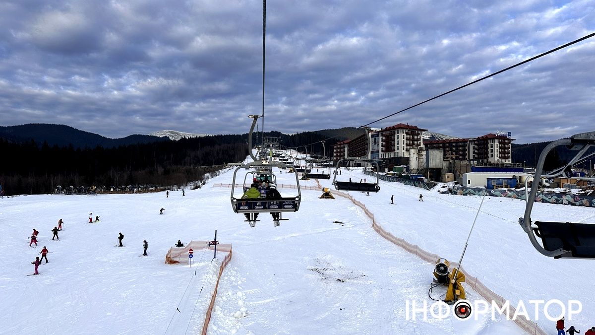 Казкові пейзажі та лижний драйв: фоторепортаж із святкового Буковелю 5