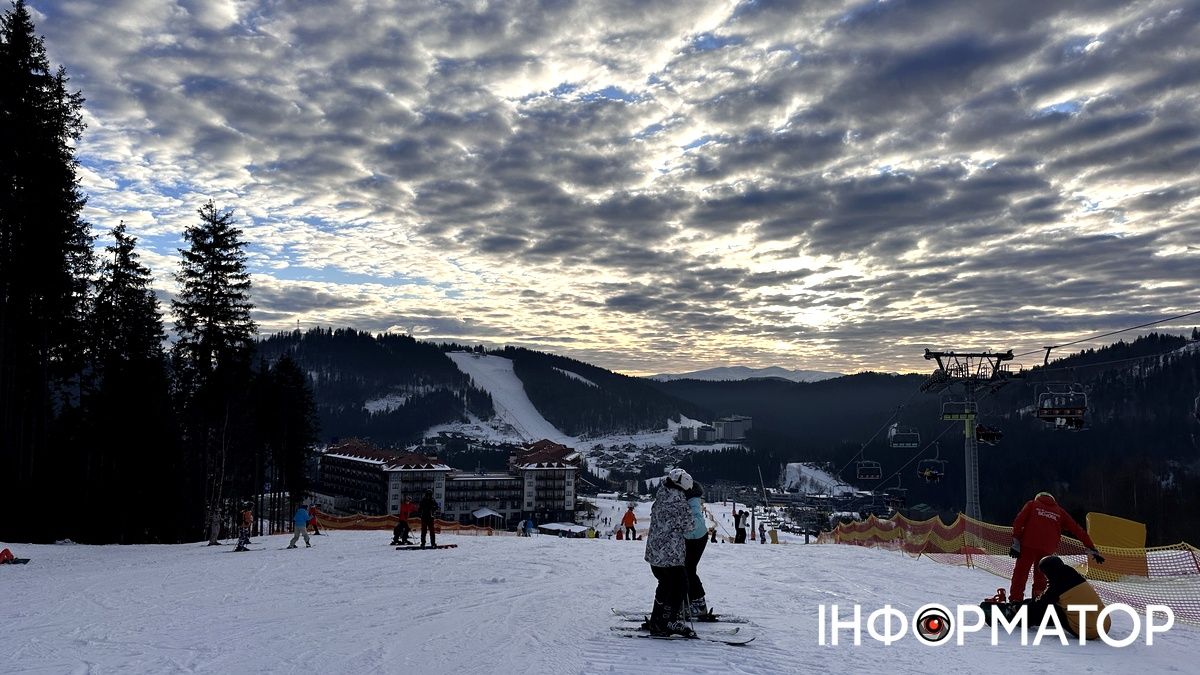 Казкові пейзажі та лижний драйв: фоторепортаж із святкового Буковелю 7