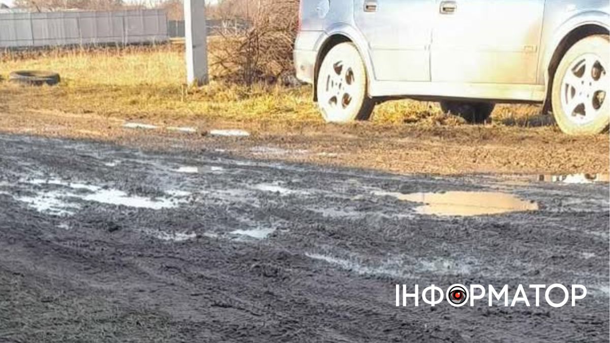 У Воскресінцях мешканці скаржаться на заболочену вулицю