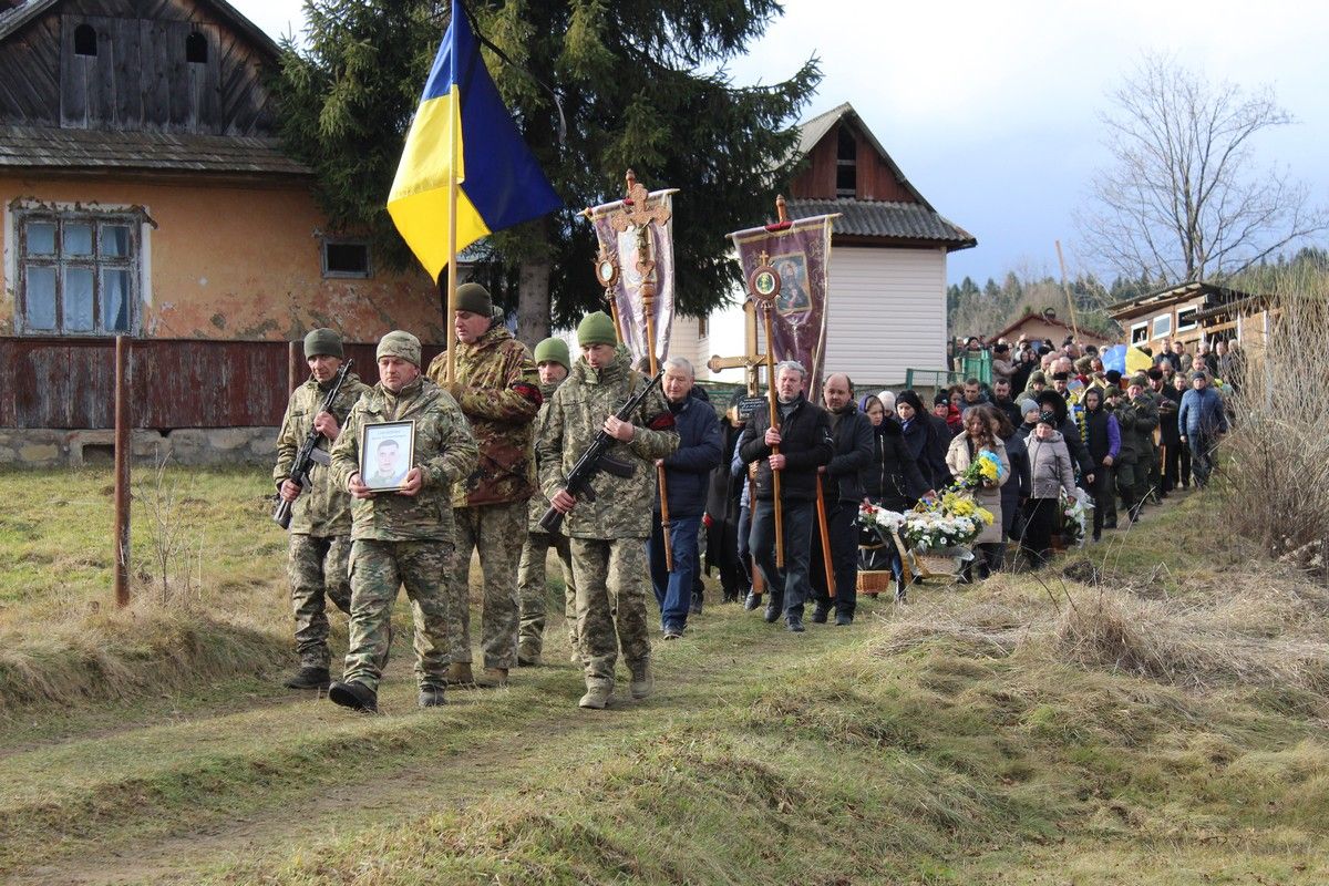 Назавжди 24: в Делятині попрощались з полеглим Героєм Артемом Самойленком 1