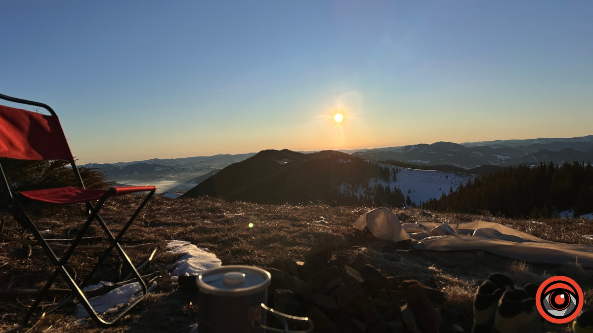 Сонячні промені на схилах зимових вершин: фоторепортаж з Карпат 12