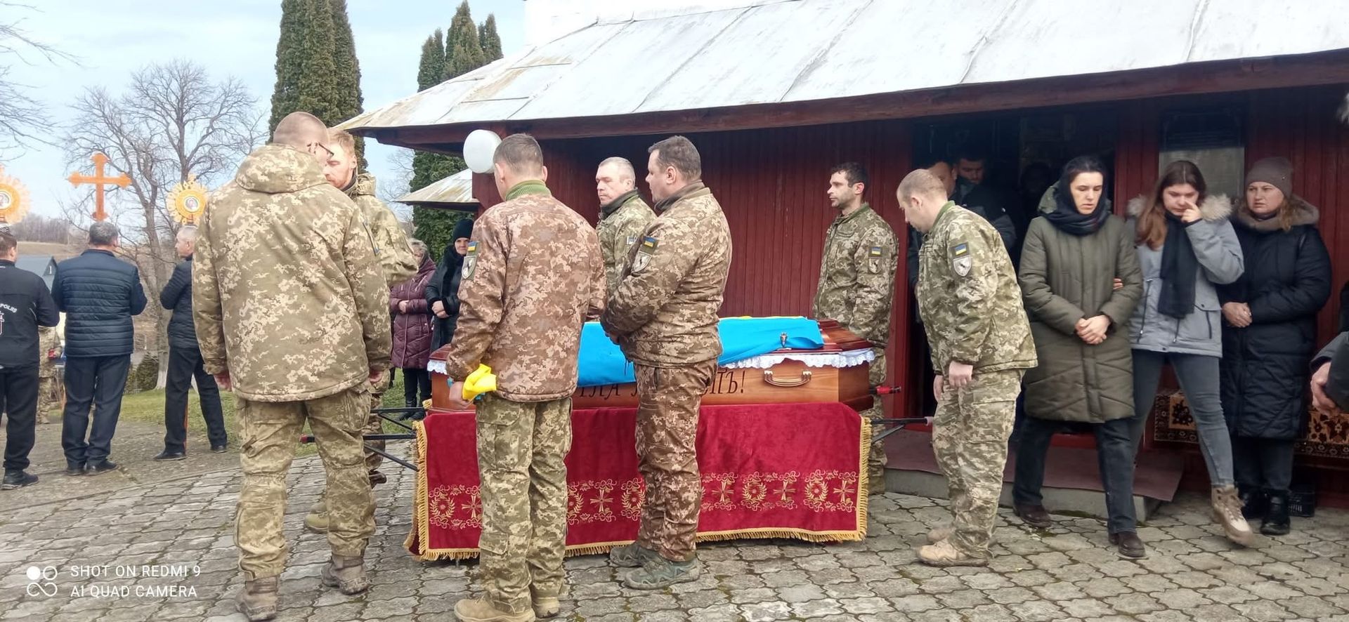 У Великій Кам'янці в останню путь провели Героя Олега Дениса 5