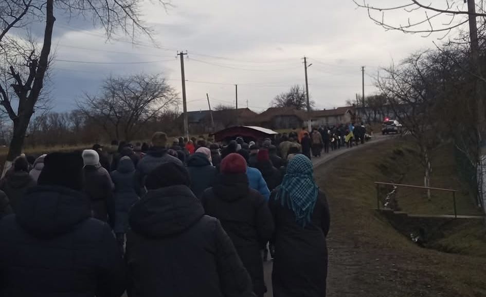 У Великій Кам'янці в останню путь провели Героя Олега Дениса 6