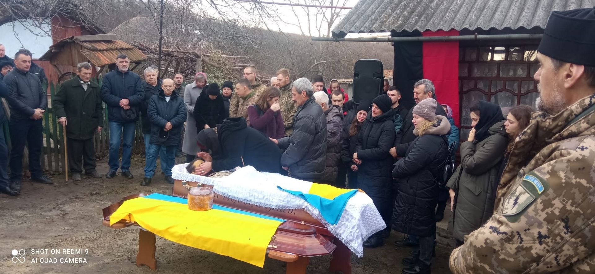 У Великій Кам'янці в останню путь провели Героя Олега Дениса 2