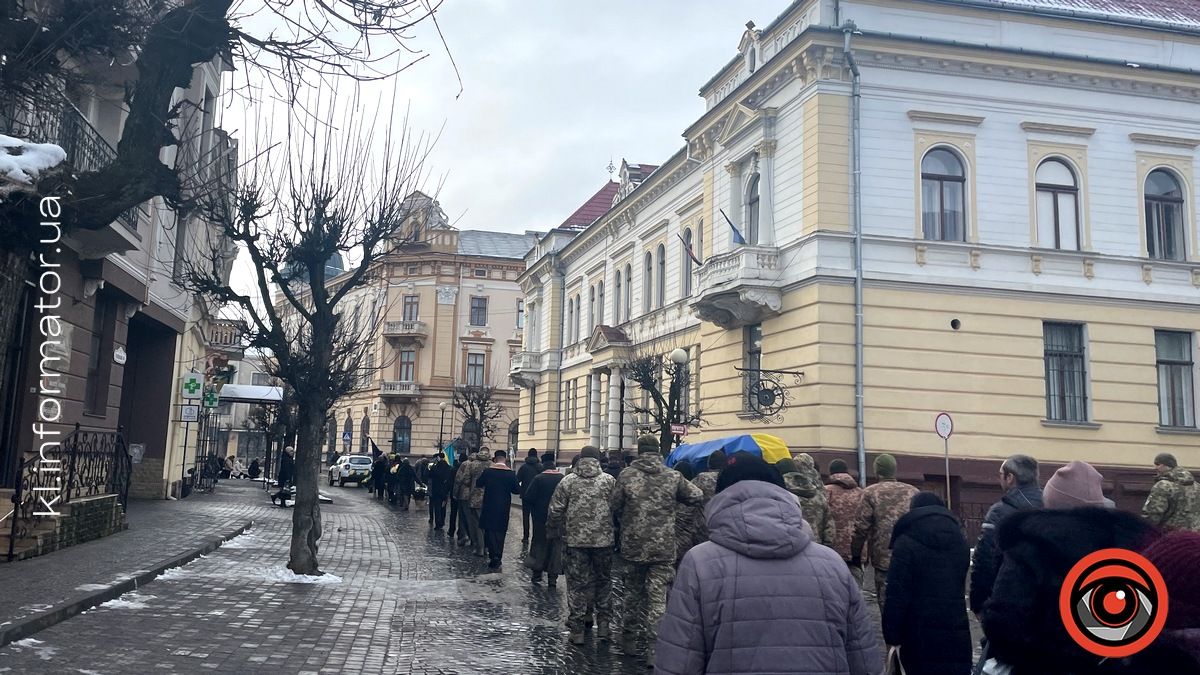 Коломия попрощалася із Героєм Віталієм Фестригою 4