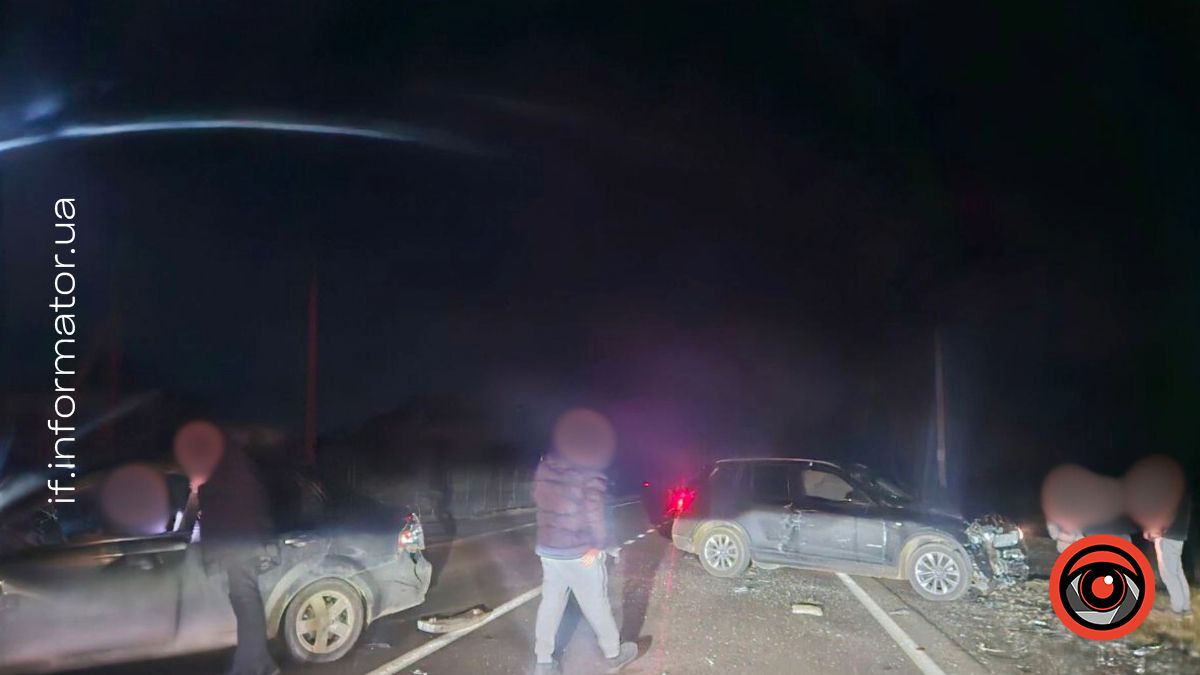 Зіткнення на дорозі під Франківськом. Фото 1