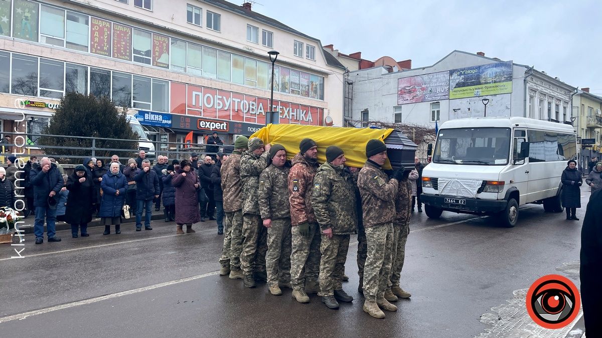 Коломия попрощалася із Героєм Віталієм Фестригою 6