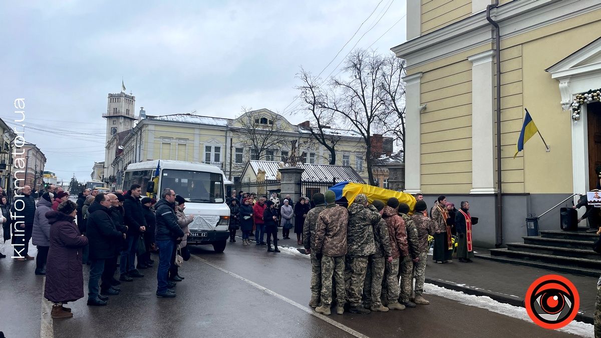 Коломия попрощалася із Героєм Віталієм Фестригою 7