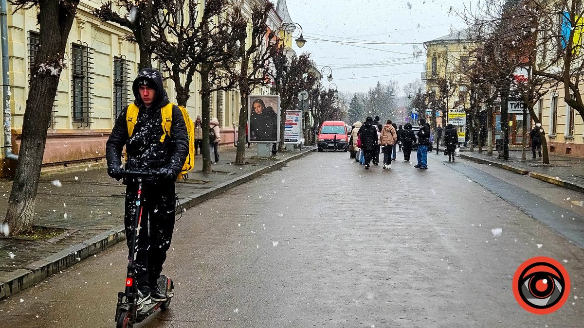 Коломия під сніжними пелюстками: фоторепортаж з вулиць міста 15