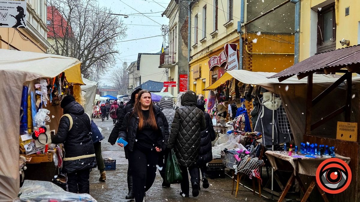 Коломия під сніжними пелюстками: фоторепортаж з вулиць міста 8