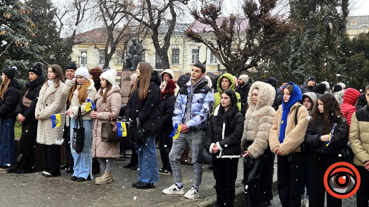 Понад тисяча коломиян утворили живий ланцюг у середмісті | ФОТО, ВІДЕО 24