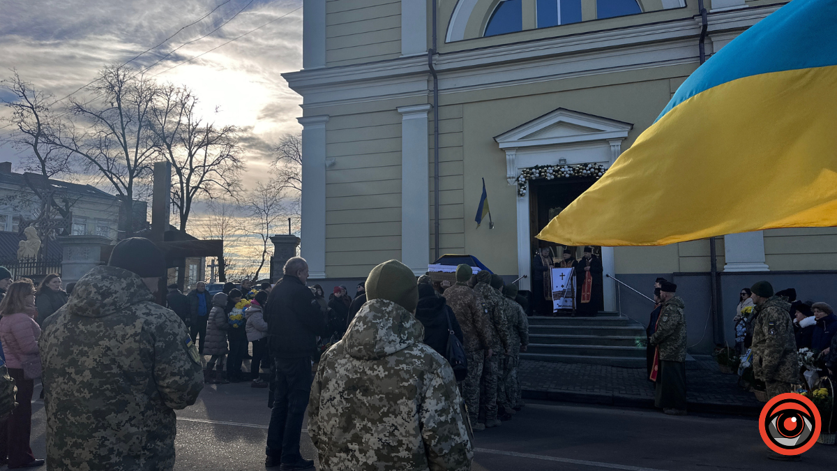 Коломия провела в останню путь Героя Миколу Лакуса 8