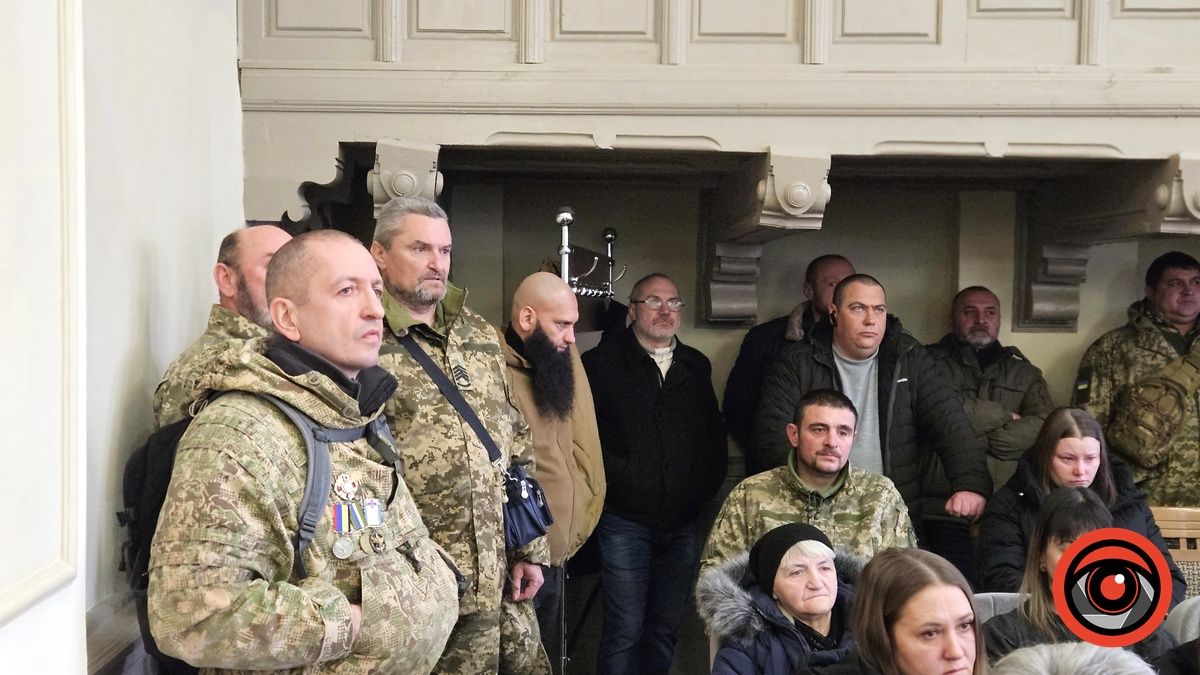 Якщо не ви, то ми: воїни звернулись до коломийських депутатів