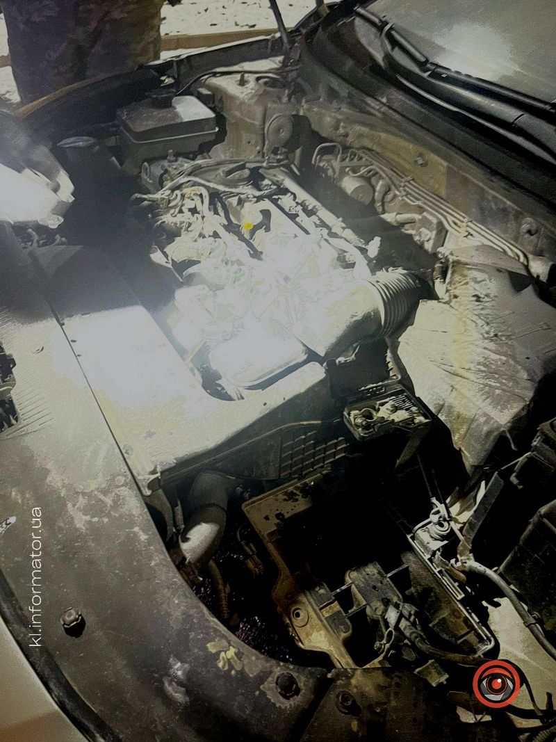 У мікрорайоні Гомін загорівся автомобіль 1