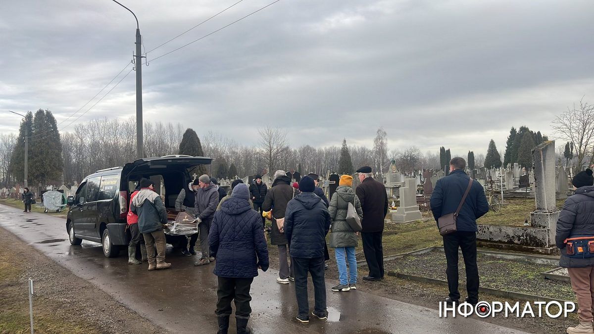 У Коломиї двірницю збила вантажівка, після місяців у лікарні жінка померла 2