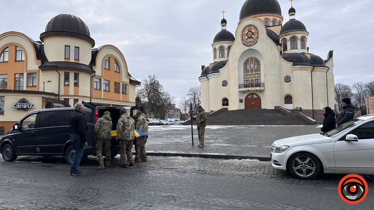 До Коломиї назавжди повернувся полеглий Герой Віталій Фестрига 3