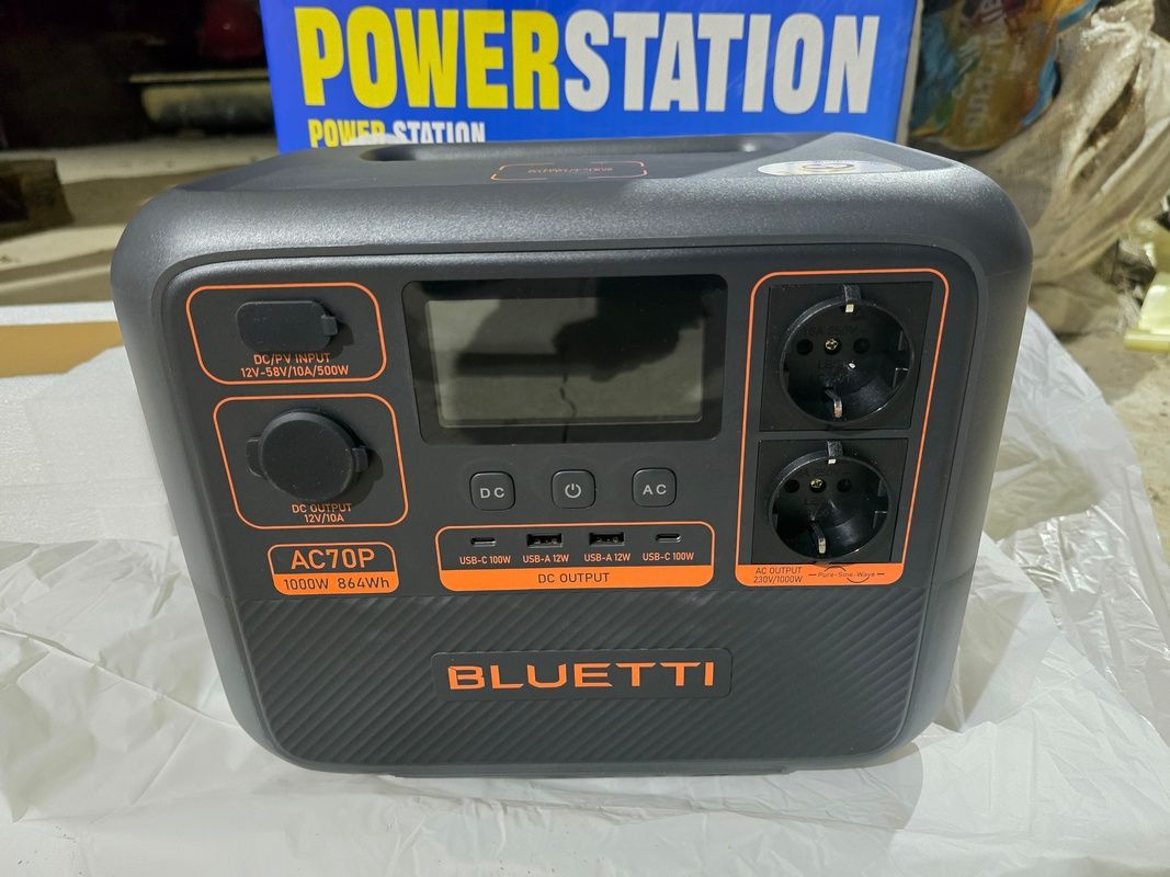 Волонтери "Локомотиву" відвезли чергову допомогу захисникам 1