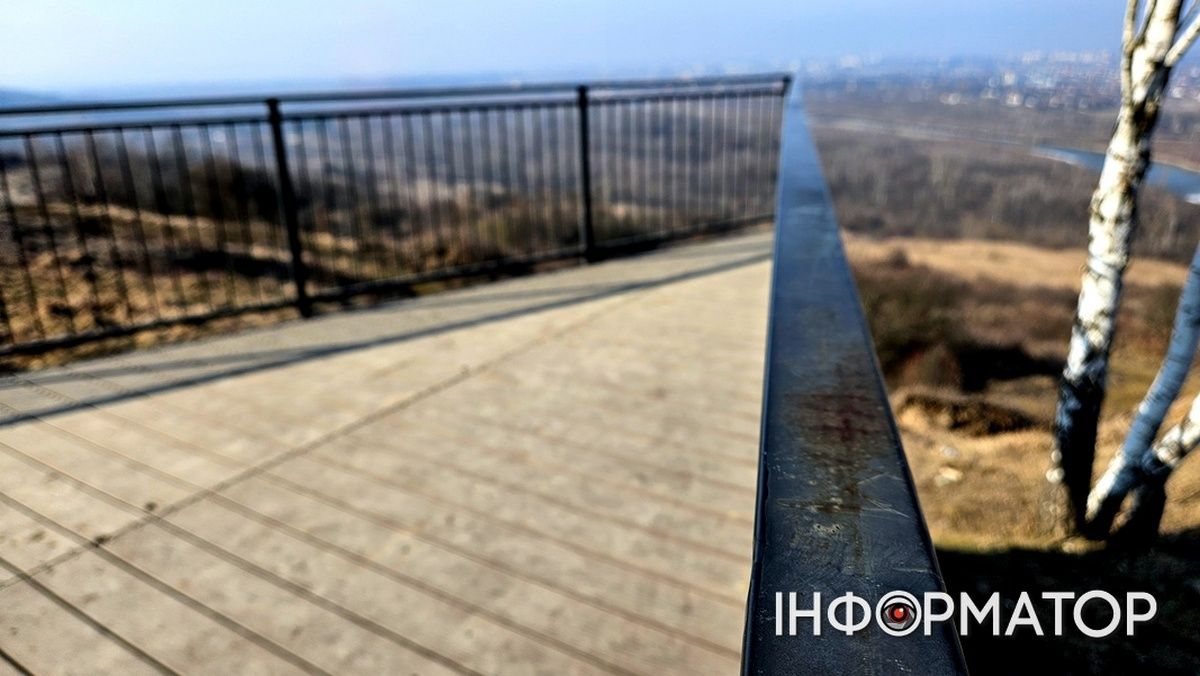 "Тут був Ростик-хвостик": як коломийці вишкрябують свої імена на висоті в сотні метрів над рівнем моря 14