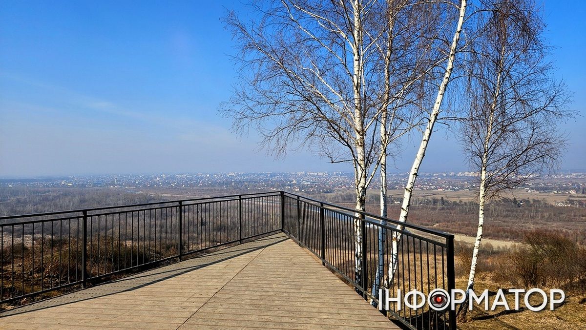 "Тут був Ростик-хвостик": як коломийці вишкрябують свої імена на висоті в сотні метрів над рівнем моря 1