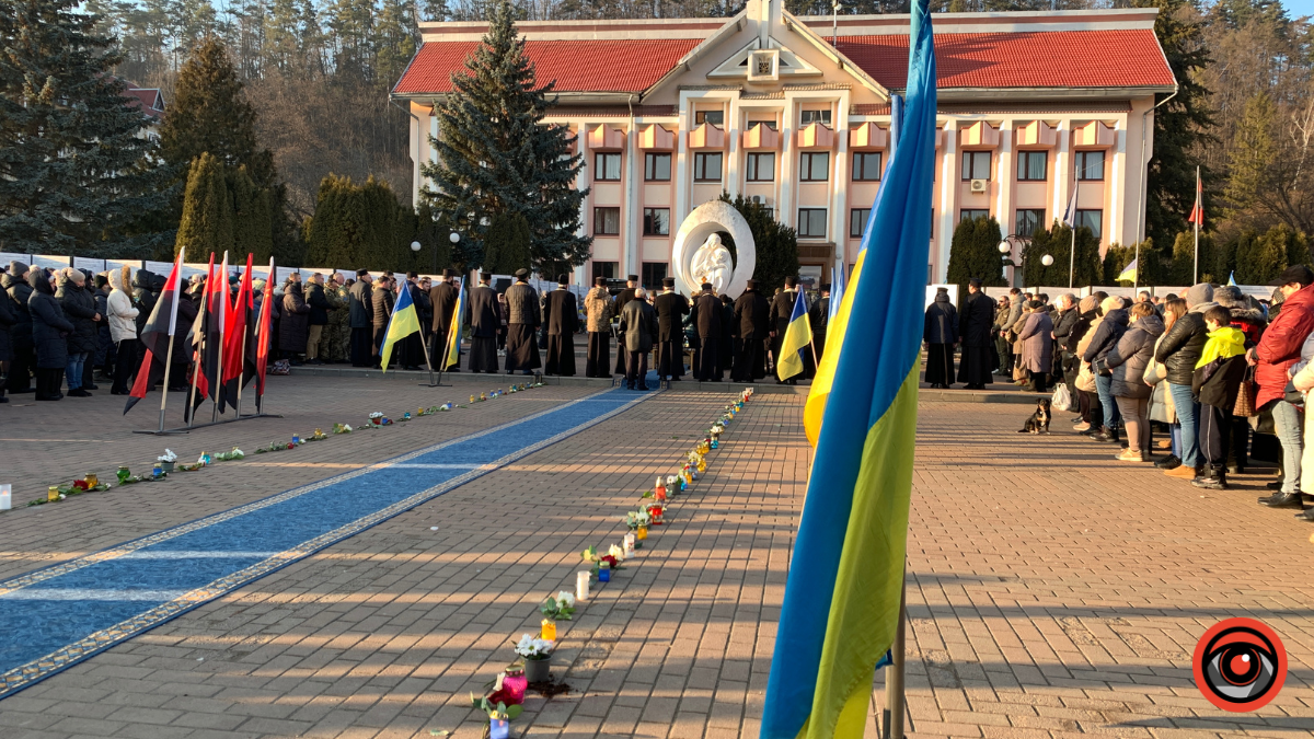 До Косова прибув кортеж Героя-Максима Ємця 3