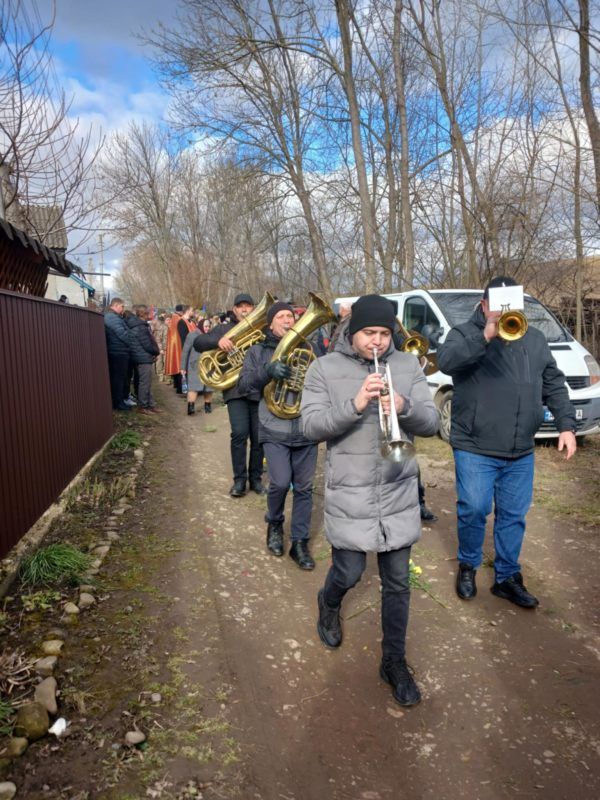 На Коломийщині в останню путь провели померлого воїна Івана Бортейчука 1