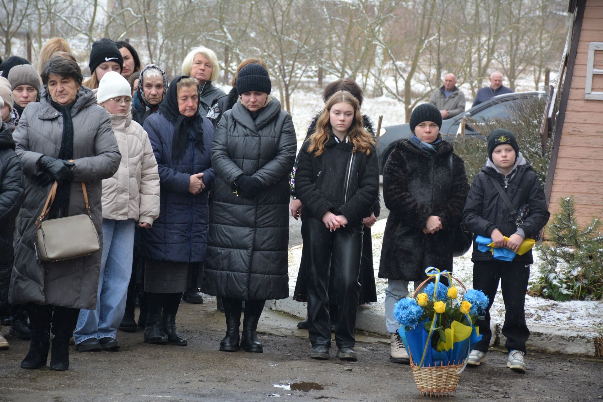 На Надвірнянщині відкрили пам'ятну дошку померлому воїну Василю Гаврилюку 1