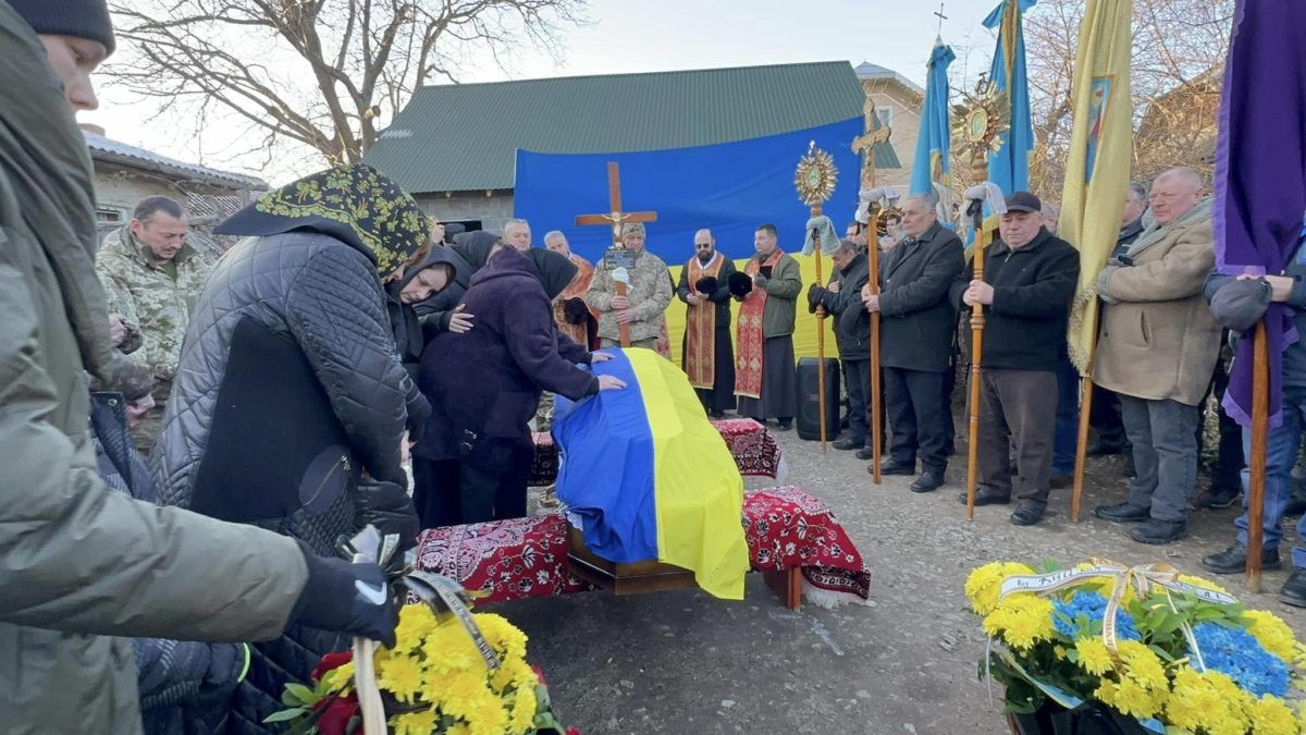 На Надвірнянщині назавжди попрощались із Героєм Іваном Кульчаком 2
