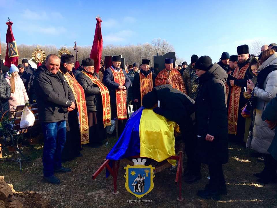 Героя Івана Федюка провели на вічний спочинок у Жукові 8