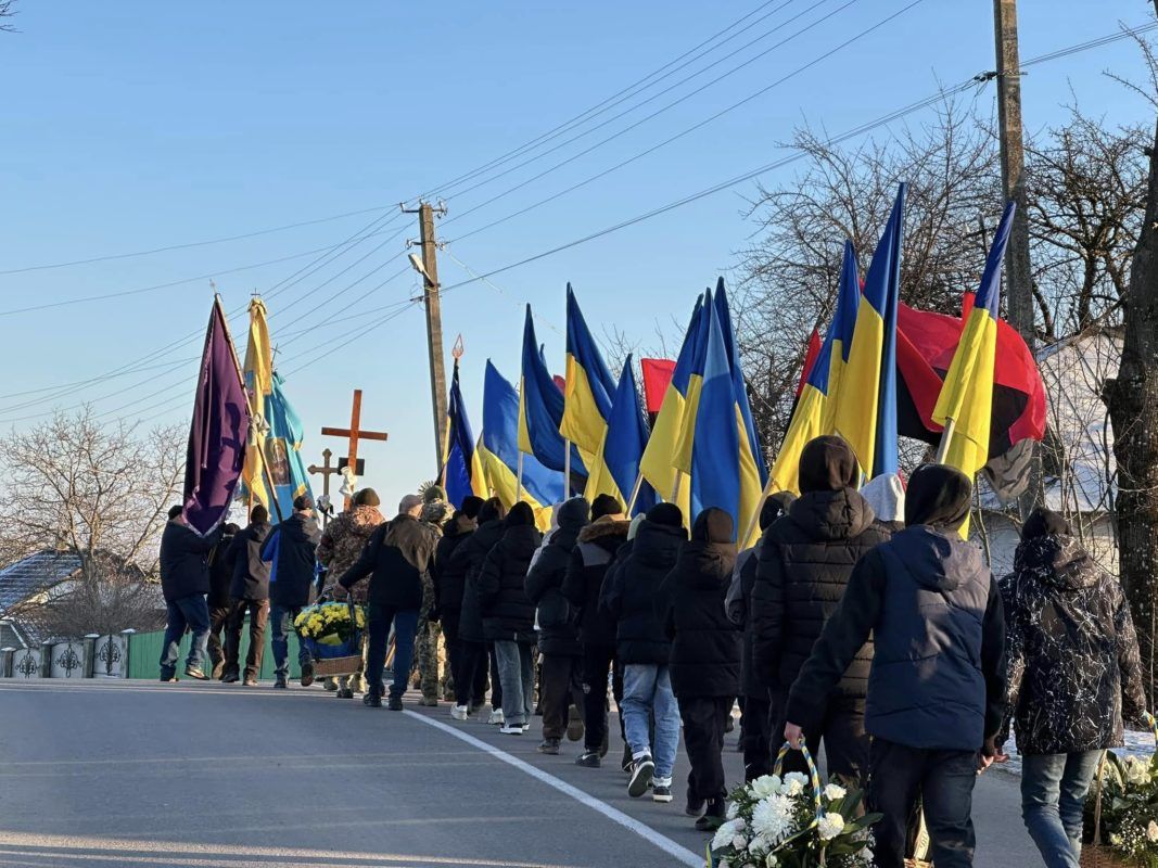 На Надвірнянщині назавжди попрощались із Героєм Іваном Кульчаком 5