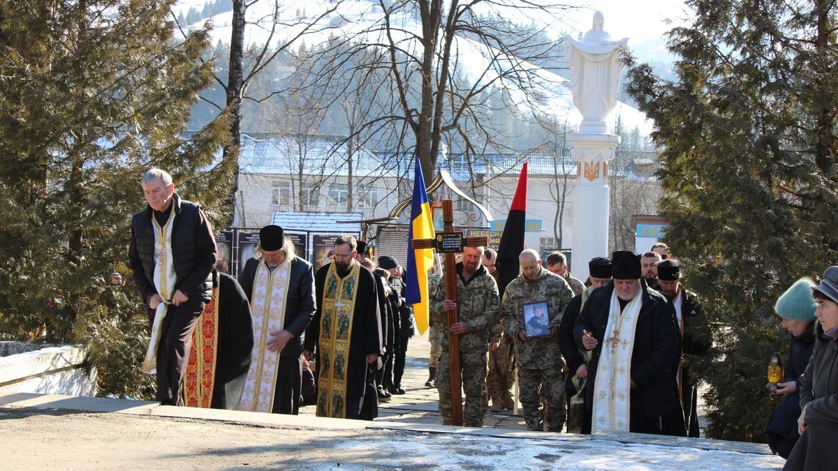 Назавжди 21: Верховина попрощалася із Героєм Владиславом Іванським