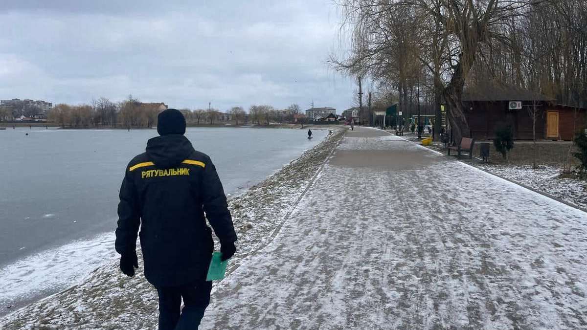На лід - зась! Рятувальники попереджали коломиян про небезпеку 4