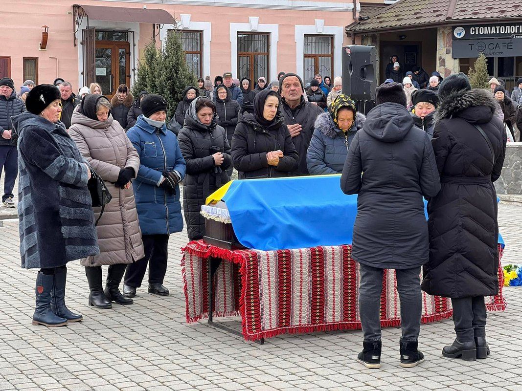 Отинійська громада зустріла полеглого воїна Володимира Гараздюка 2
