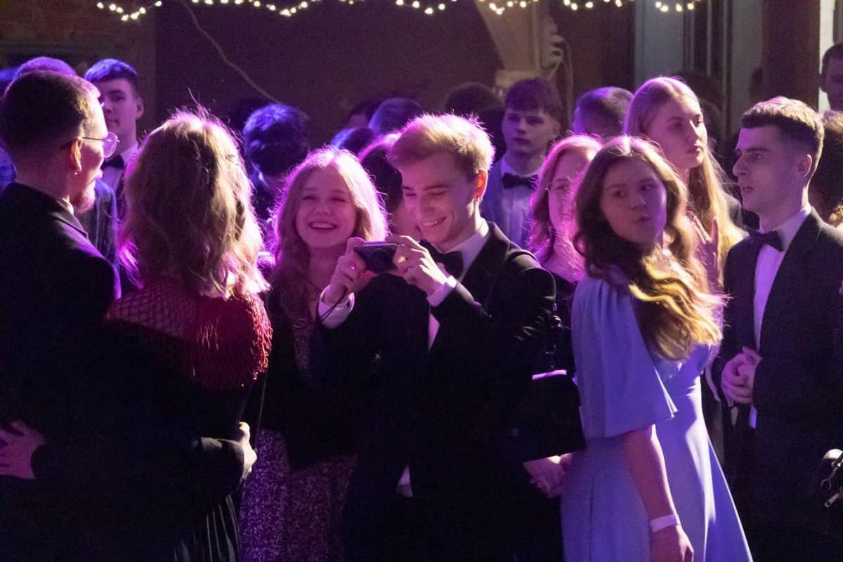 У Коломиї провели благодійний бал "Вартові мрії" 9