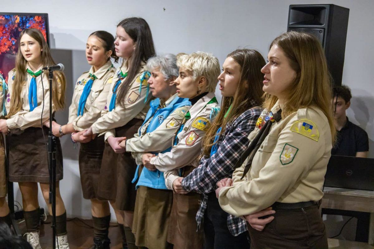 У Коломиї відбувся мистецько-патріотичний захід до Дня українських жінок-героїнь "Сильні духом" 8