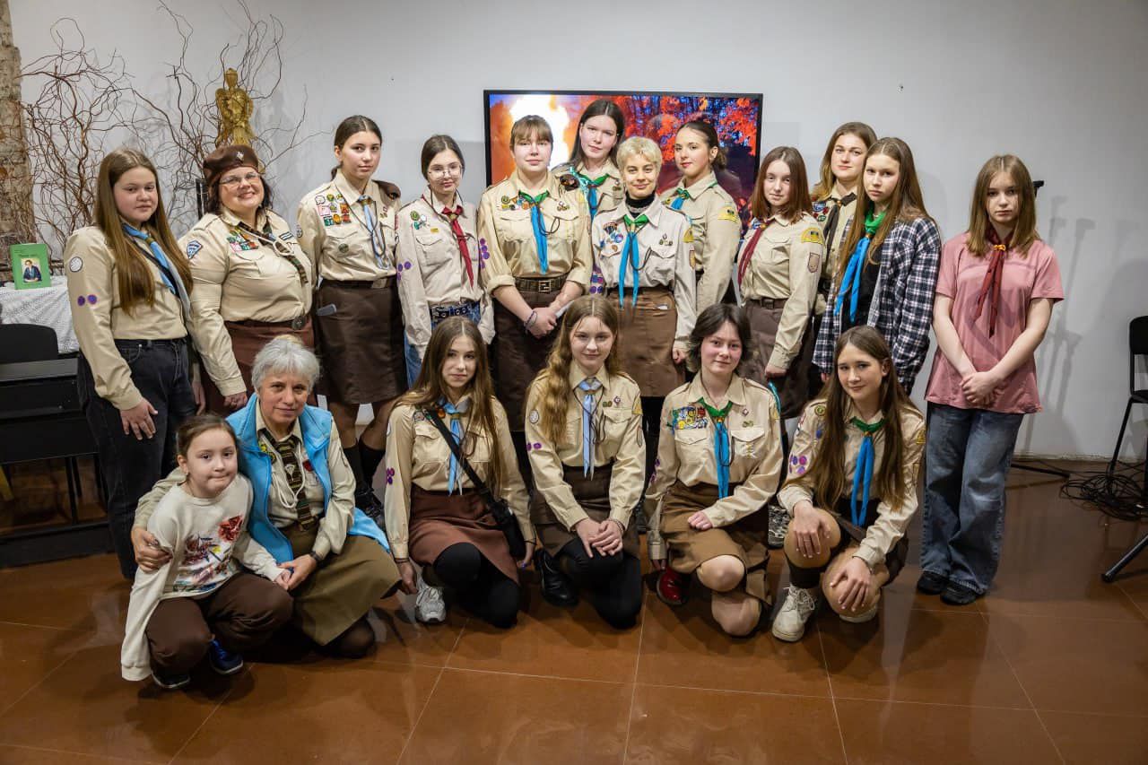 У Коломиї відбувся мистецько-патріотичний захід до Дня українських жінок-героїнь "Сильні духом" 12