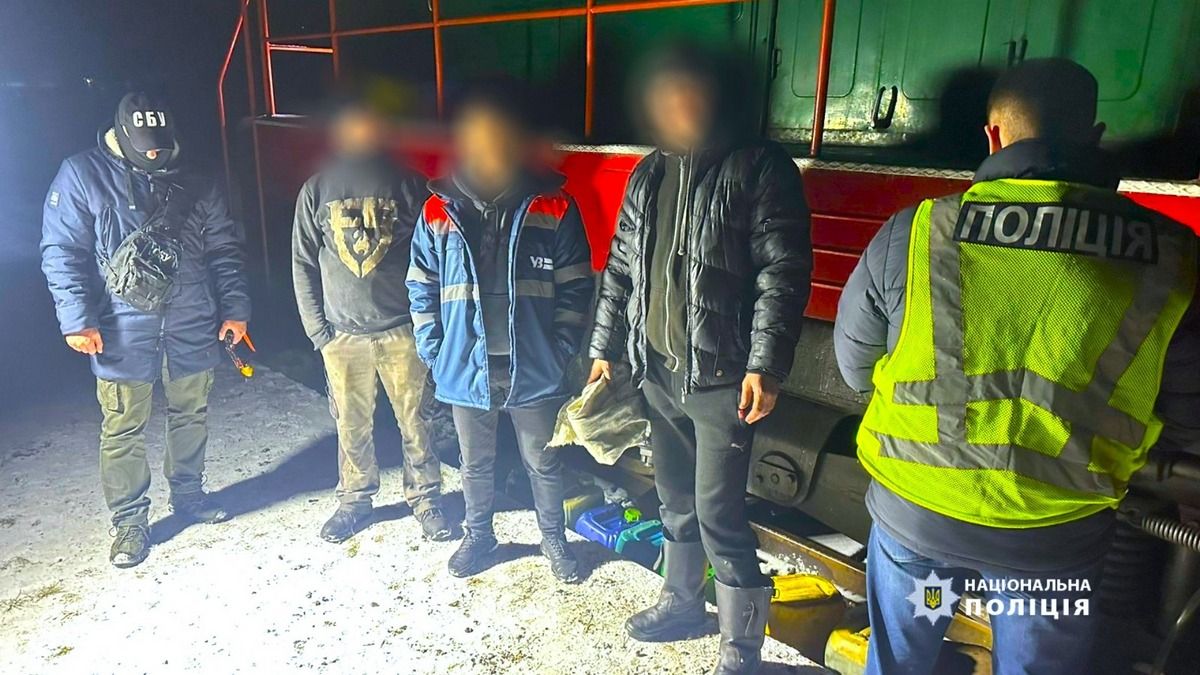 Зливали пальне з локомотивів: затримано працівників "Укрзалізниці" на Прикарпатті 1