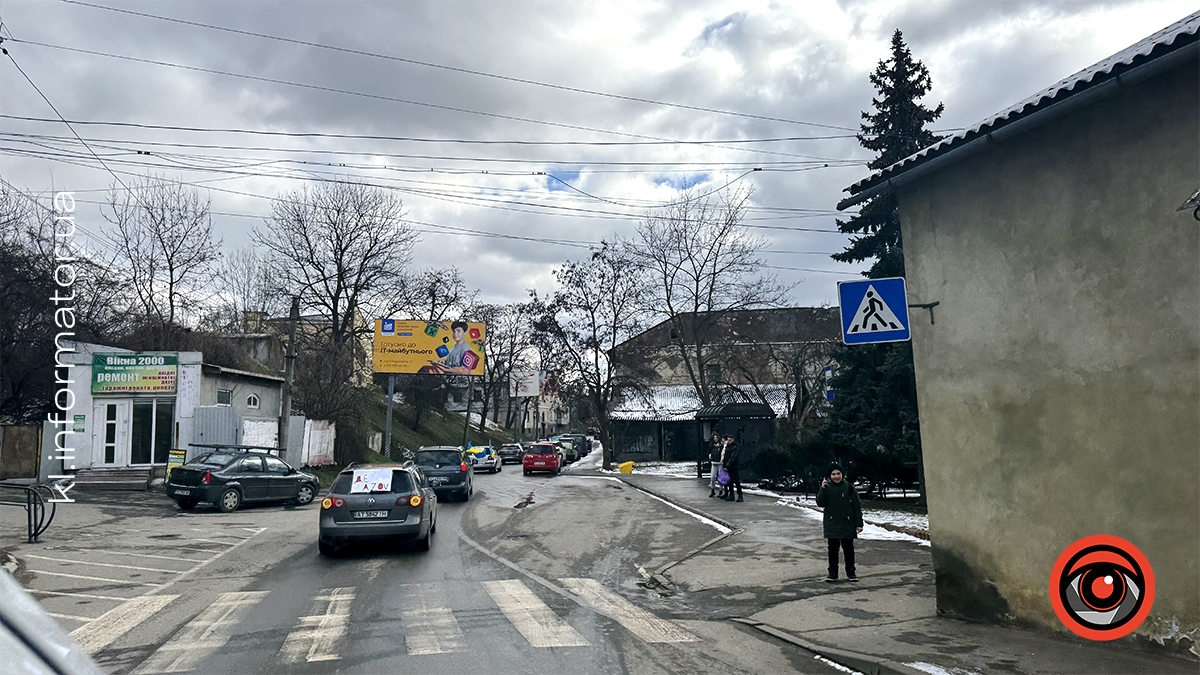 У Коломиї відбувся автопробіг на підтримку військовополонених 10