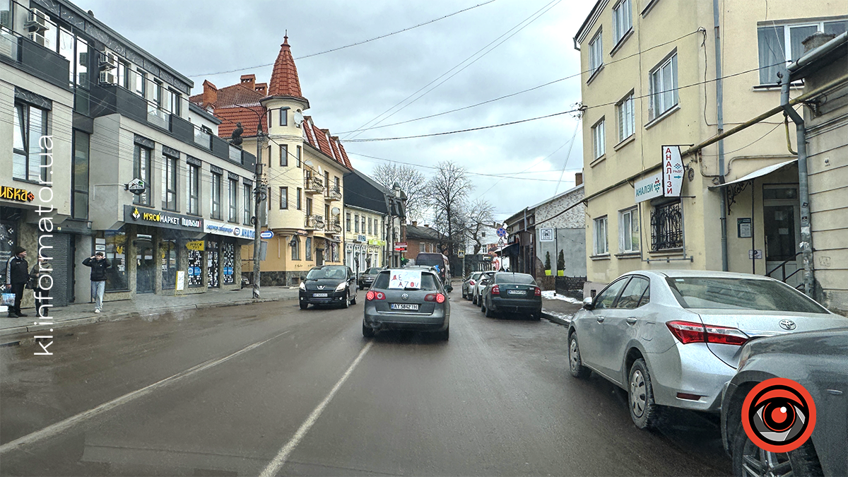 У Коломиї відбувся автопробіг на підтримку військовополонених 12