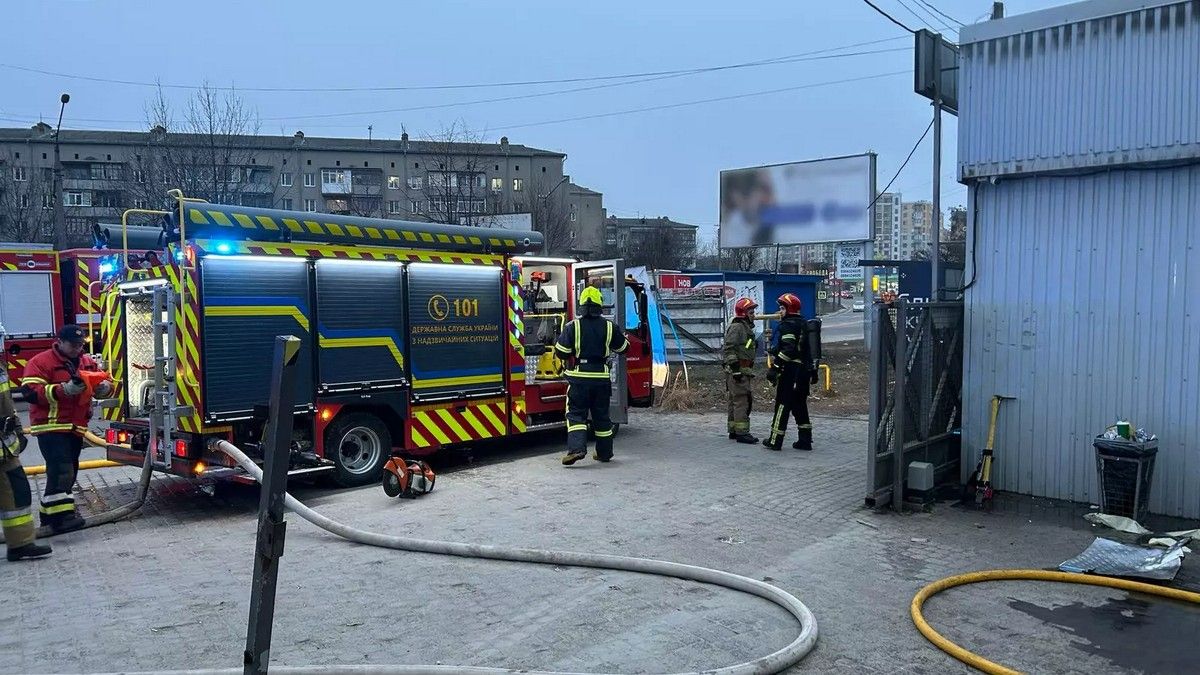 Рятувальники ліквідували пожежу у приміщенні Нової пошти