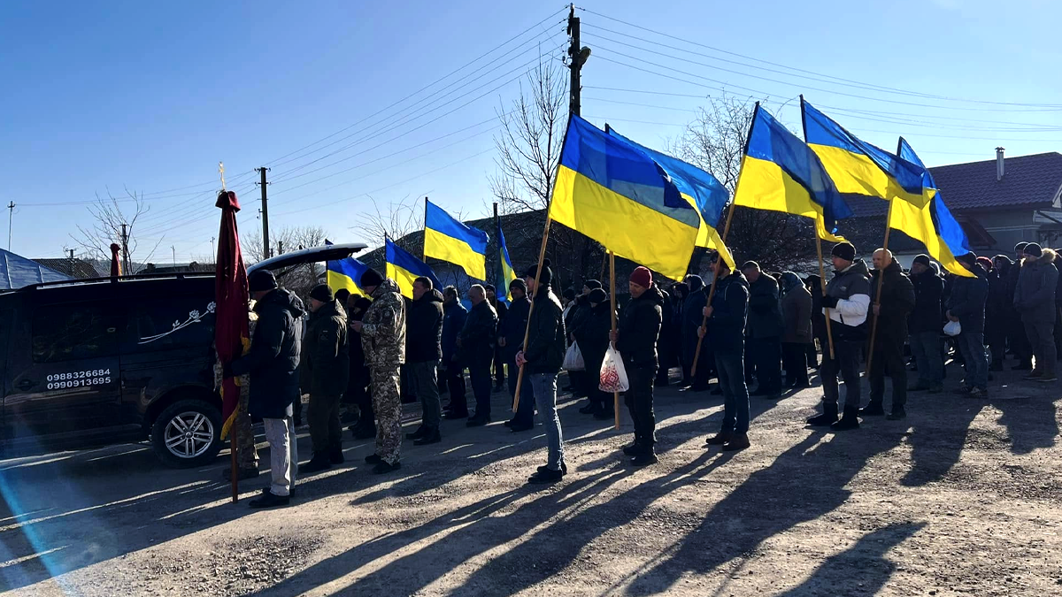 На Городенківщині попрощалися з воїном Юрієм Яринським 9
